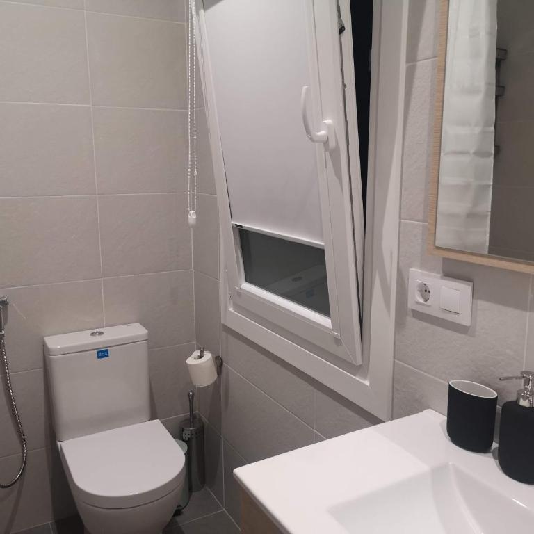 Piso moderno con garaje en el centro de Vigo - Apartamento de 1 dormitorio - 5