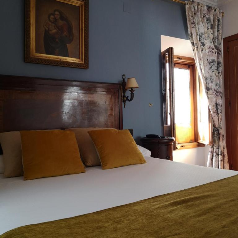 Hotel Boutique La Llave de la Judería - Deluxe Queen Room - 5