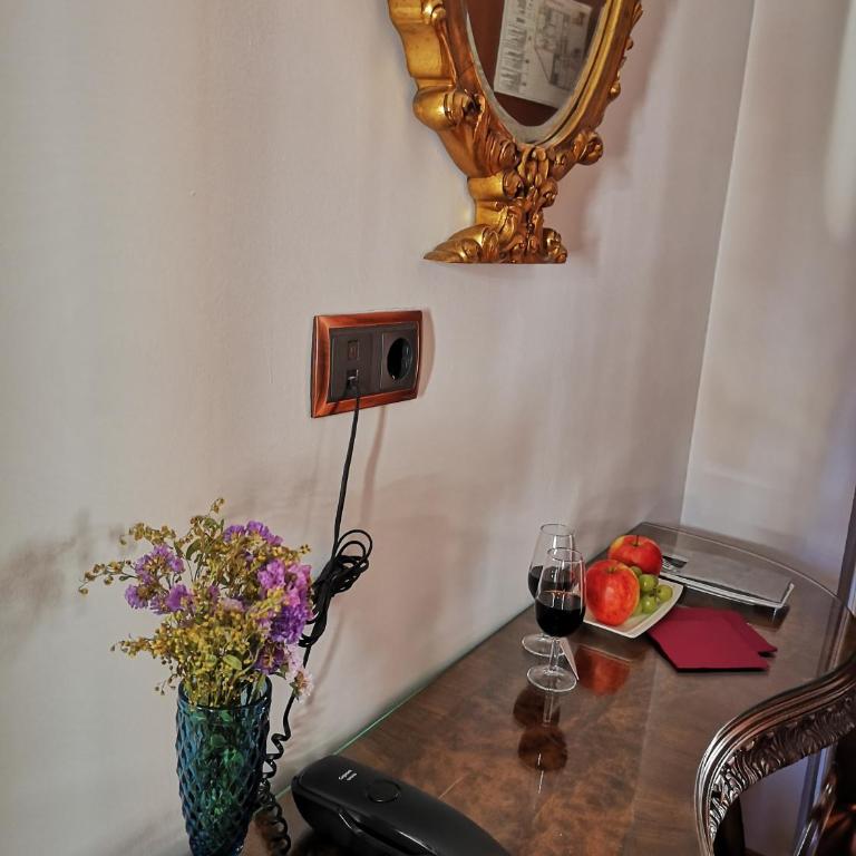 Hotel Boutique La Llave de la Judería - Deluxe Queen Room - 4