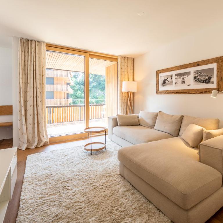 Flims Stenna 3,5 Zimmer direkt an der Bergbahn, Haus Muntogna - Apartment mit 2 Schlafzimmern - 1