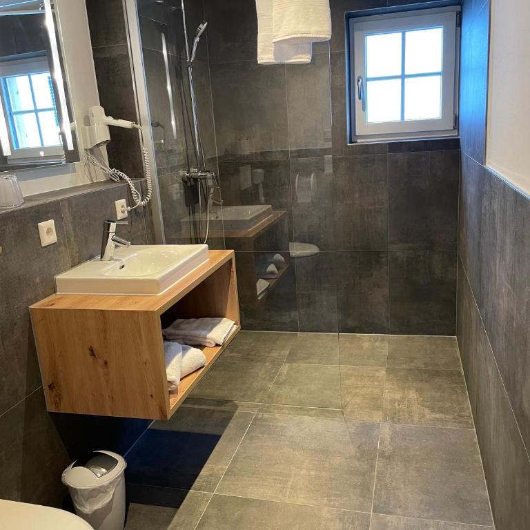 Landgasthaus zum Kreuz GbR - Apartamento de 1 dormitorio - 2