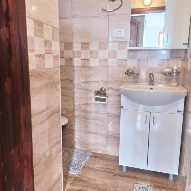 Vikendica Dve sestre Zlatibor - Three-Bedroom House - 24