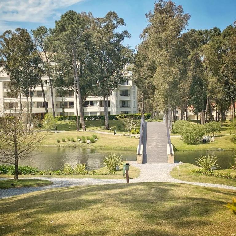 Green Park 2 Ambientes con Balcón Vista Bosque o Laguna con Parrillero - Apartamento de 1 dormitorio - 1