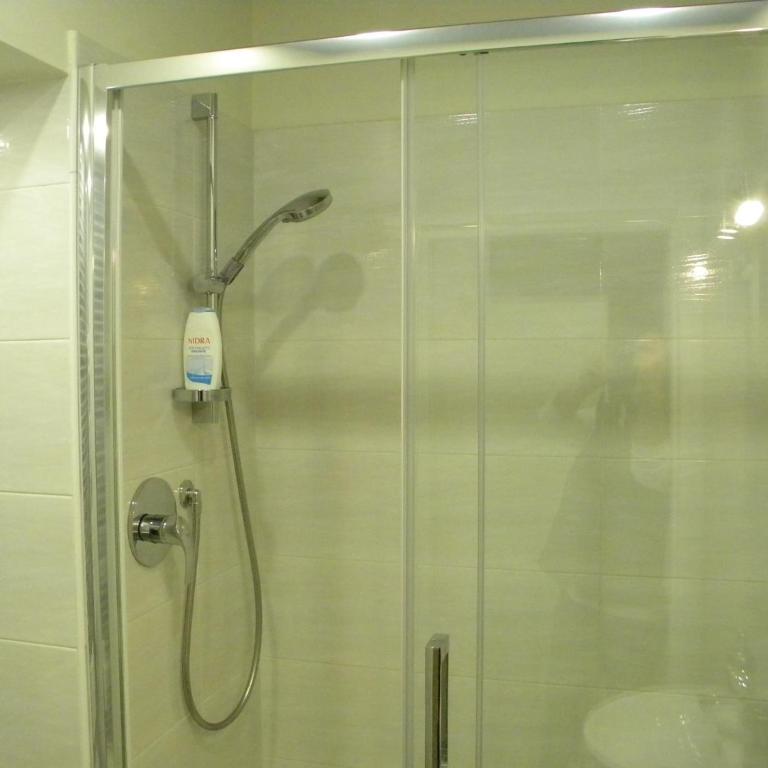 AbitaRoom - Double Room with Shared Bathroom - 7