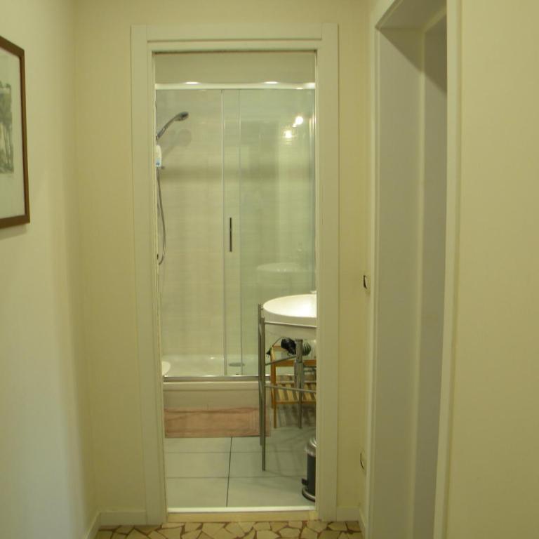AbitaRoom - Double Room with Shared Bathroom - 6