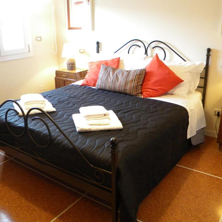 AbitaRoom - Double Room with Shared Bathroom - 1