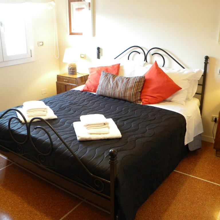 AbitaRoom - Double Room with Shared Bathroom - 2