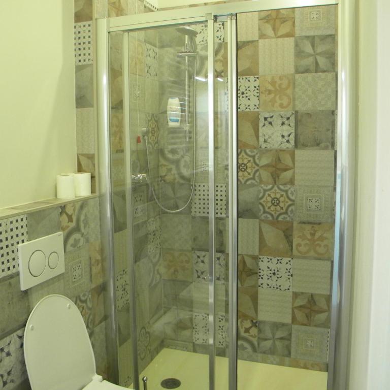 AbitaRoom - Double Room with Private Bathroom - 11
