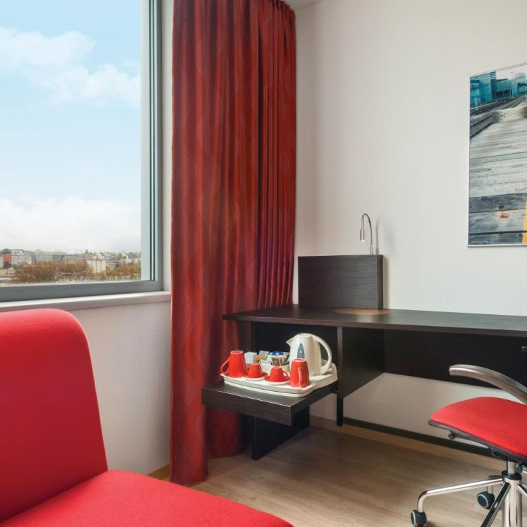 Ramada Encore by Wyndham Geneva - Chambre Lit King-Size avec Canapé-Lit - Non-Fumeurs - 5