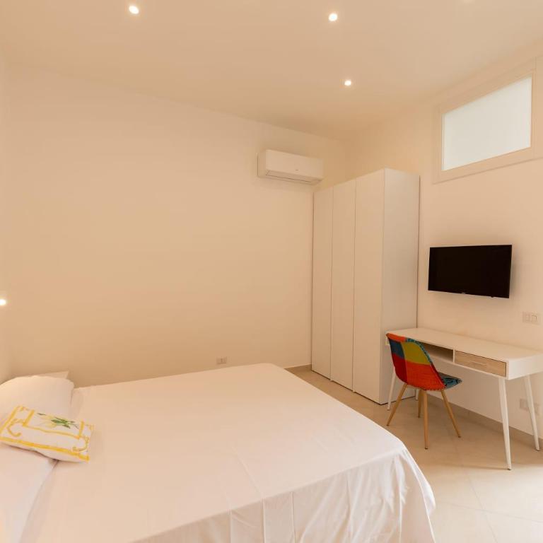 Marina Grande Holiday Apartment in Capri - Standard Double Room - 1