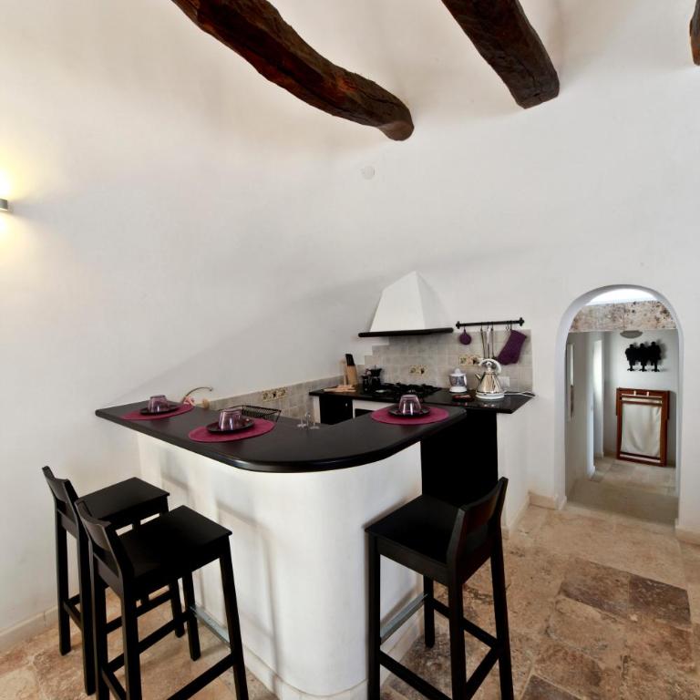 Trulli Paparale - Trullo con 2 Camere da Letto (6 Adulti) - 5
