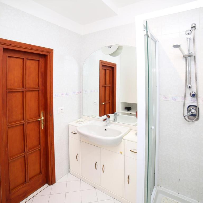 Casa Fortuna - Two-Bedroom Apartment - 14