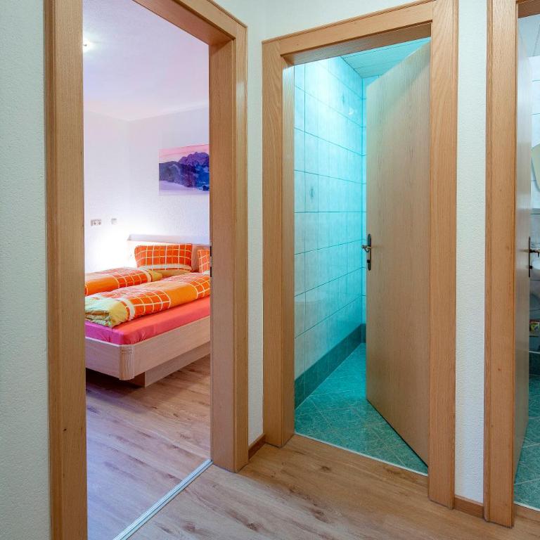Ferienwohnung Saalbach Fieberbrunn - Two-Bedroom Apartment with terrace TOP 1 - 3