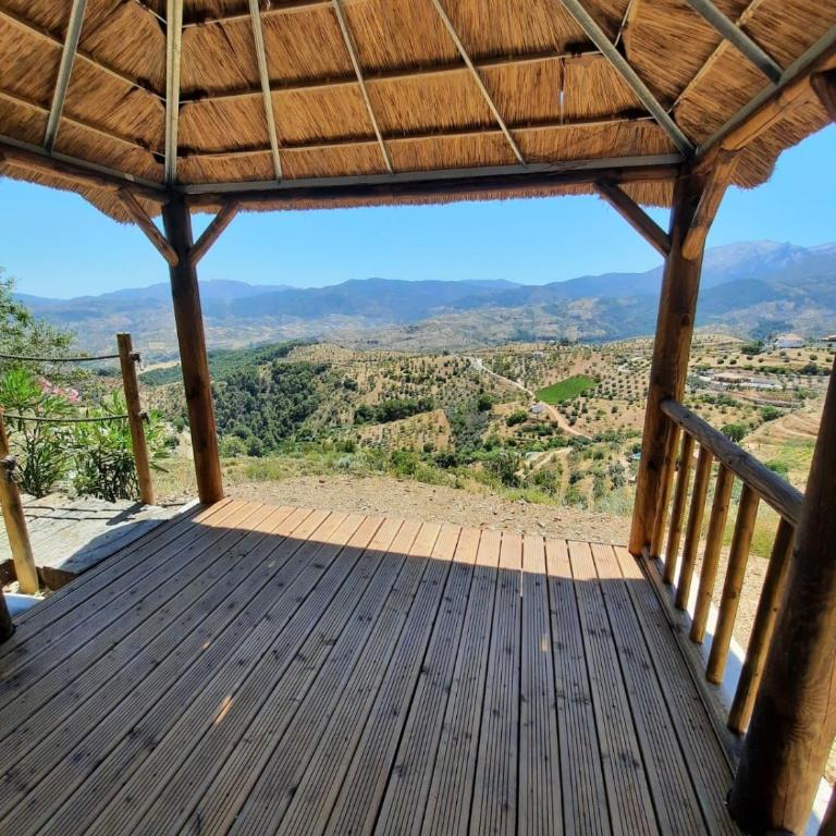Casa Eden - Mountain View, Infinity Pool Boutique resort - Adults only - Suite con cama extragrande y vistas a la piscina - 3