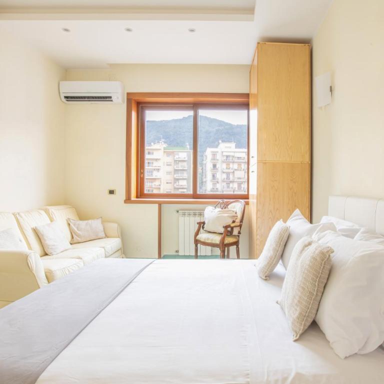 SorrentoVibes - Family Home with terrace & amazing view in Sorrento Center - Appartamento con 3 Camere da Letto - 1