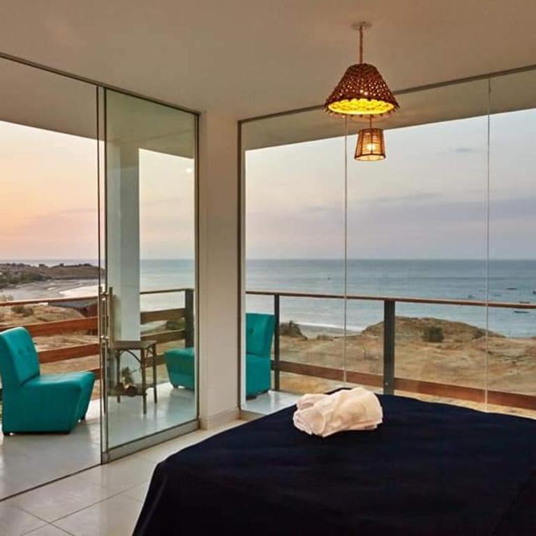 VidaMar - Deluxe Double Room with Side Sea View - 1