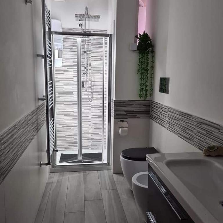 Casa Le Rose - Appartamento con 2 Camere da Letto - 66