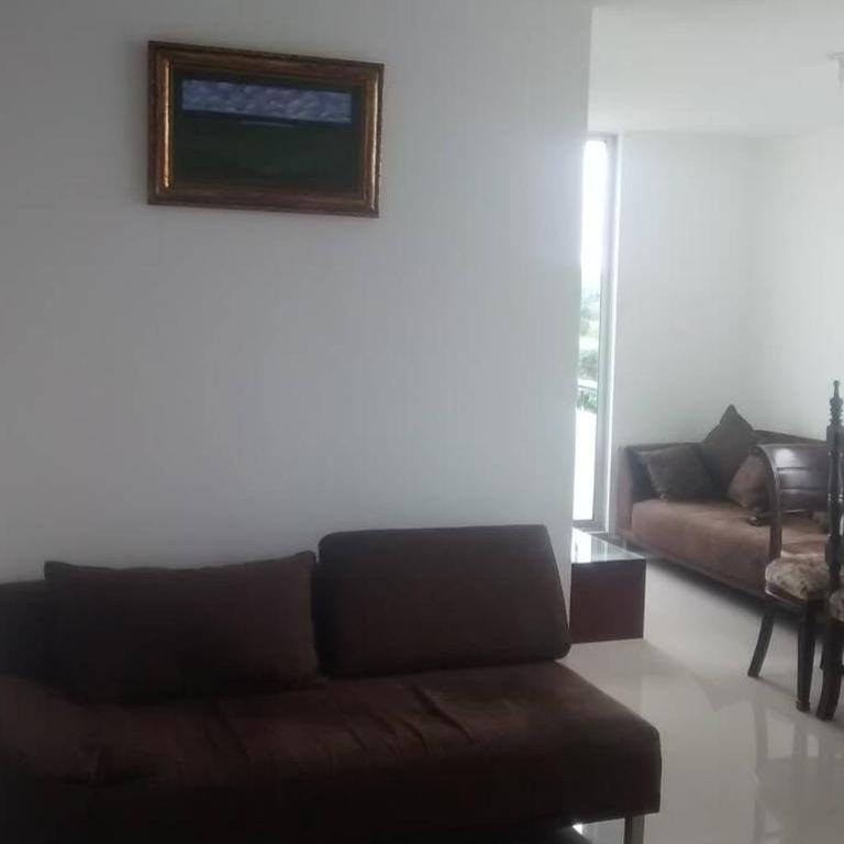 Apartamento Amoblado 3 hab 2 baños con excelente vista montañas cafeteras acogedor ambiente familiar, piscinas niños adultos, parqueadero, BBQ y ascensor con muy buena iluminación natural - Apartamento de 3 dormitorios - 8