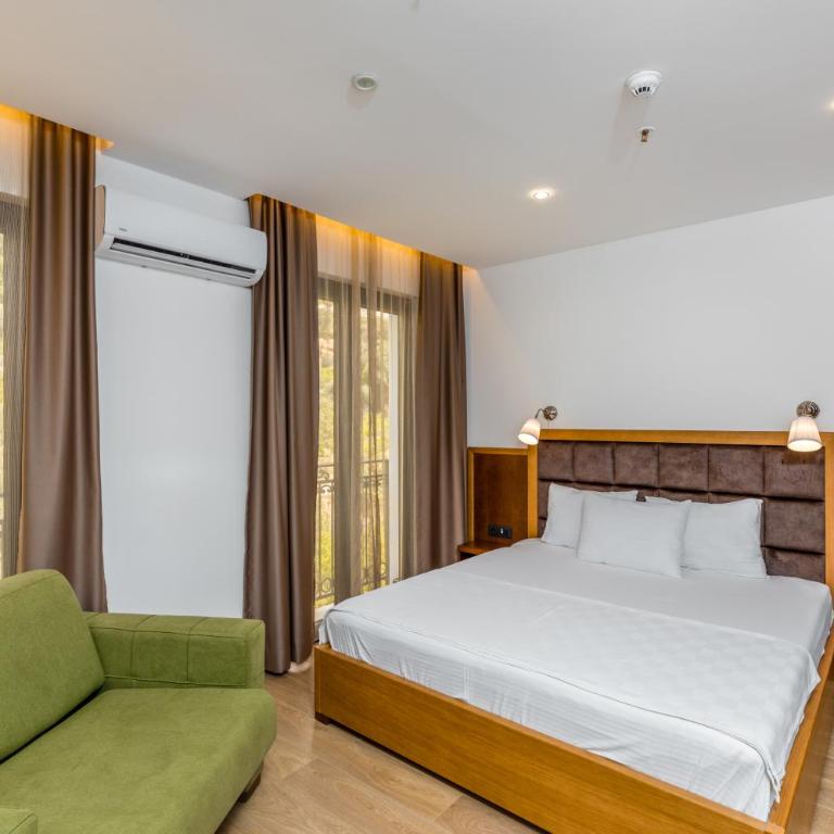 Hotel Plaza Lucice - Deluxe Double Room with Extra Bed - 3