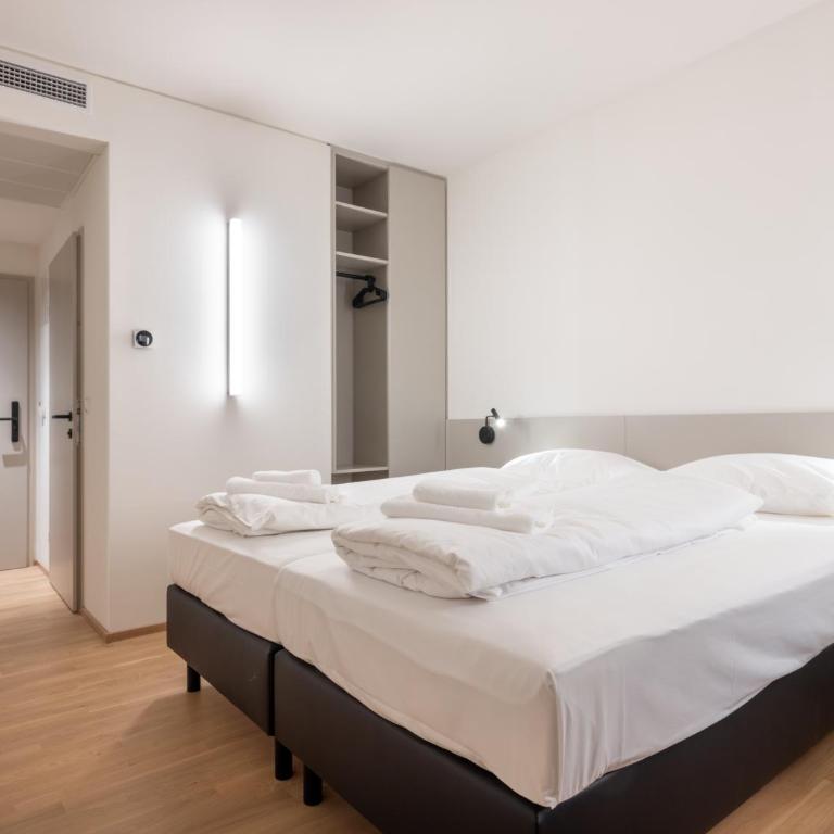 Hotel AT HOME - late arrival self check in - Doppel- oder Zweibettzimmer - 3