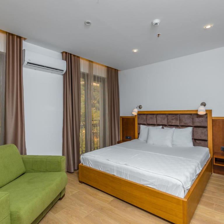 Hotel Plaza Lucice - Deluxe Double Room with Extra Bed - 5