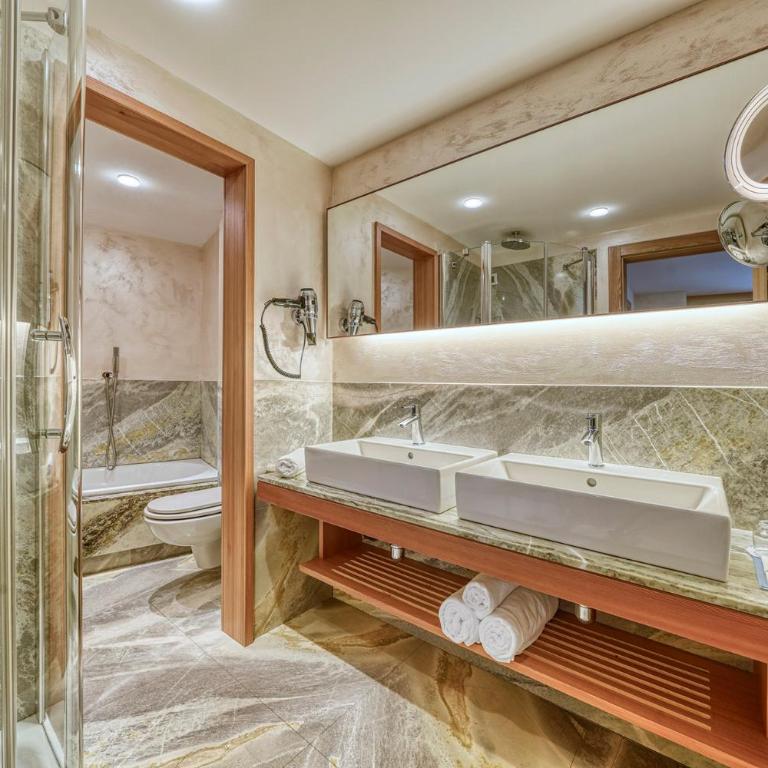 Majestic Hotel - Junior Suite - 6