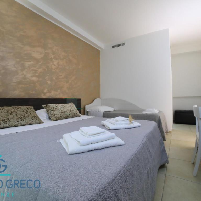 Palazzo Greco B&B - Triple Room with Balcony - 4