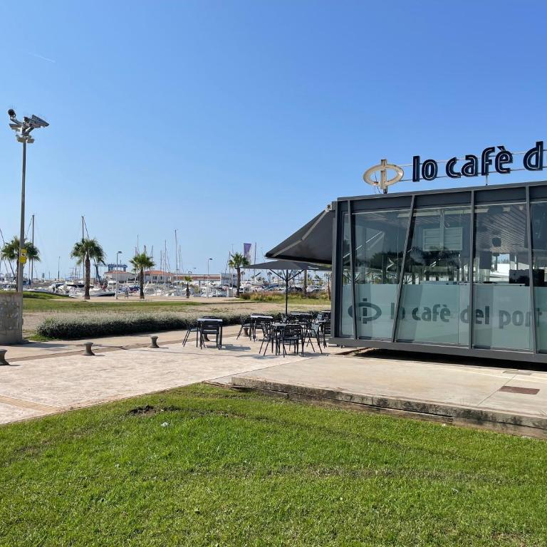 Vistas al mar, en el club náutico de Sant Carles de la Rápita, 3 dormitorios - Apartamento de 3 dormitorios - 40