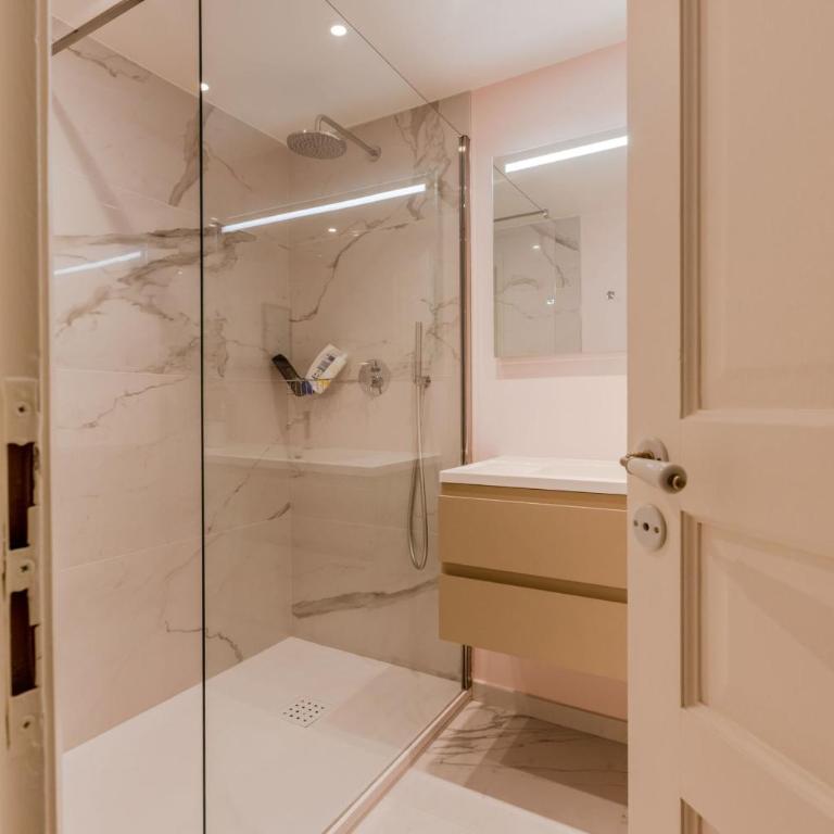 Heart of Cannes 3-Br only 100m from the Palais des Festivals - Apartamento - 20