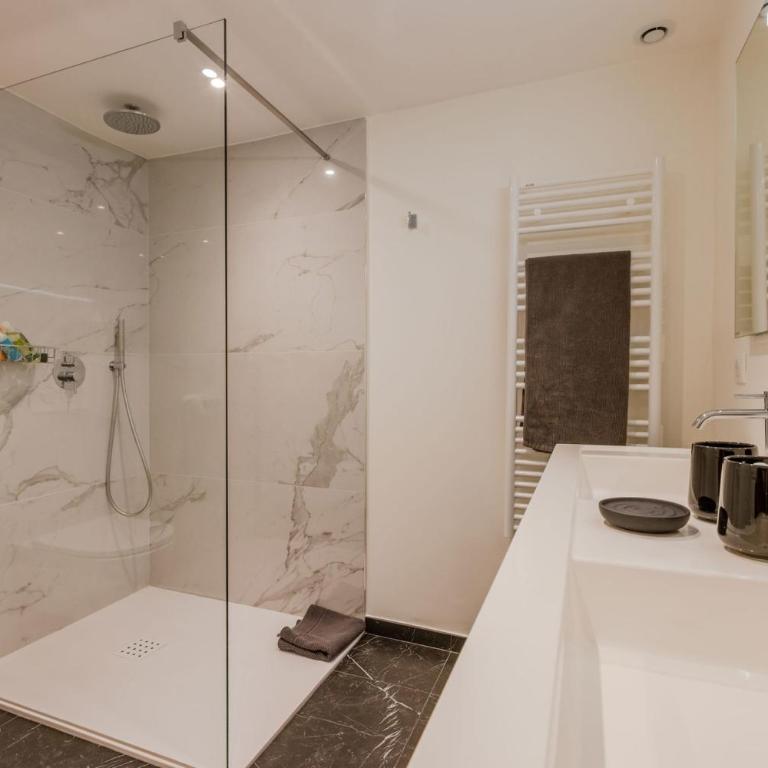 Heart of Cannes 3-Br only 100m from the Palais des Festivals - Apartamento - 32