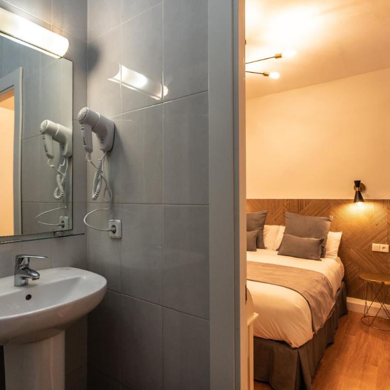 SUITES YOU Gran Vía - Double Room - 2