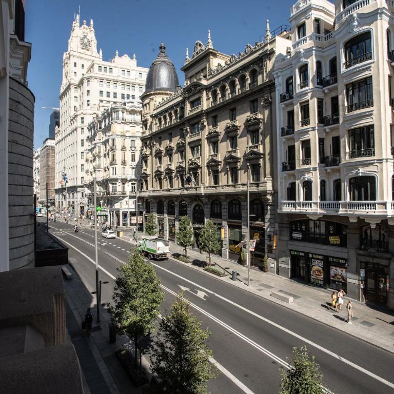 SUITES YOU Gran Vía - Superior Double Room - 3