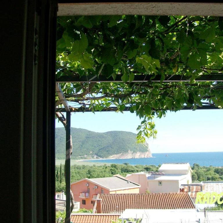 Apartments Radojević - Studio (6 Adults) with Sea View - 3