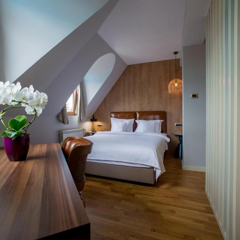 Ski Hotel - Deluxe Double Room - 5