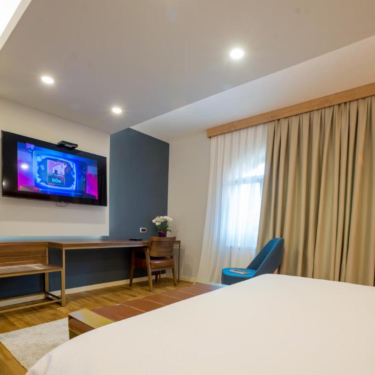 Ski Hotel - Executive Suite - 5