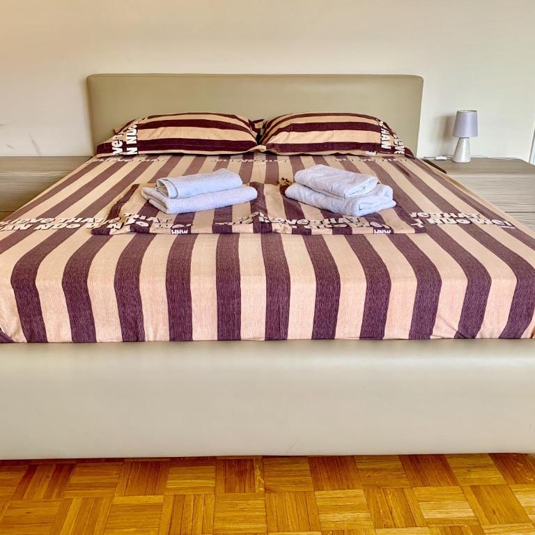 Appartamento Bolzano - Vittorio Veneto - Parcheggio incluso - Two-Bedroom Apartment with Balcony - 9