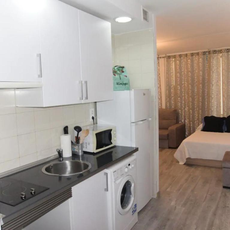 Estudio en Plaza Vara del Rey - One-Bedroom Apartment - 7