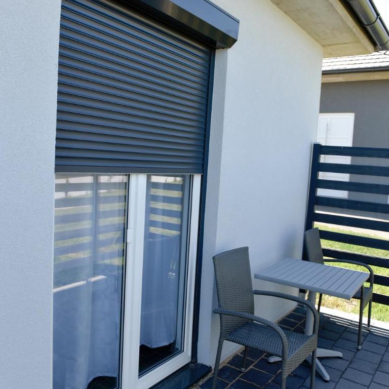 Apartmani i Bungalovi TROJKA - Bungalov sa 1 Spavaćom Sobom - 12