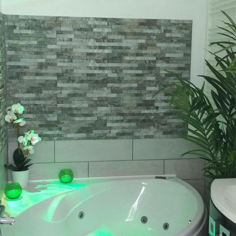 Bed & Breakfast Dimora Felice - Camera Matrimoniale con Vasca Idromassaggio - 3