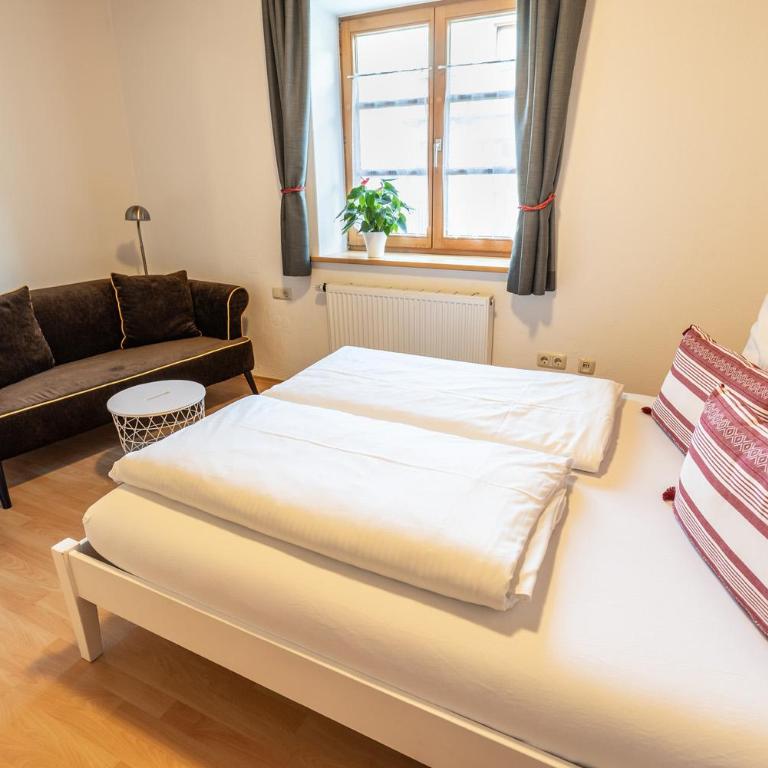 Ammergau Lodge - Zimmer mit Queensize-Bett - 2
