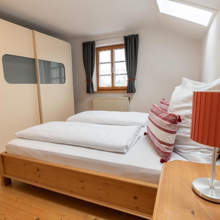 Ammergau Lodge - Apartment mit Blick auf die Berge - 11