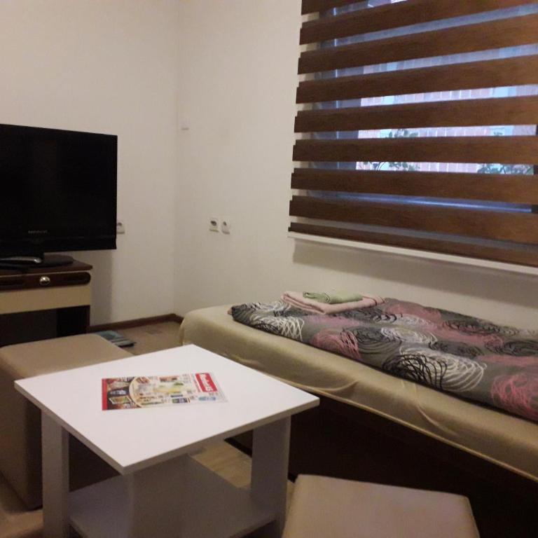 Hostel Topić - Dvokrevetna Soba sa Zasebnim Krevetima - 3