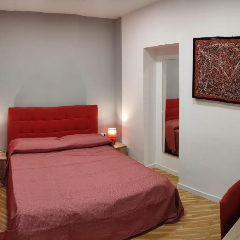 BARBAJA SUITES IN STREET TOLEDO 205 - Triple Room with Private Bathroom - 13