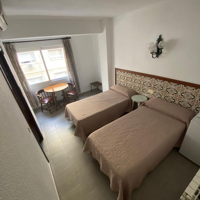 Pensión Eurosol - Double or Twin Room - 2