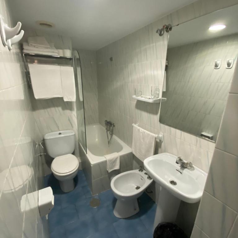 Pensión Eurosol - Double or Twin Room - 5