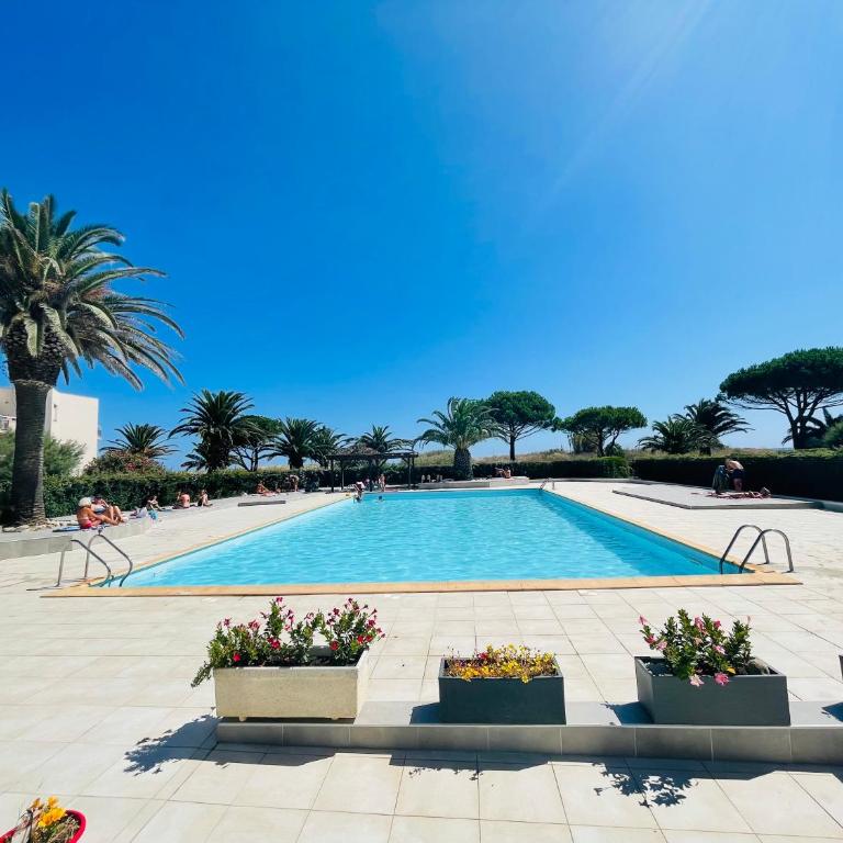 Les Capitelles Bord de plage avec grande piscine - Vue montagne - Balcon - Clim - One-Bedroom Apartment - 14