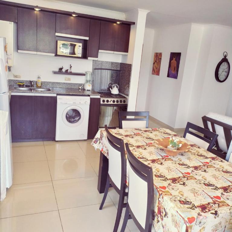 Departamento Edificio Manhattan 7mo piso - Apartamento con vistas a las montañas - 3