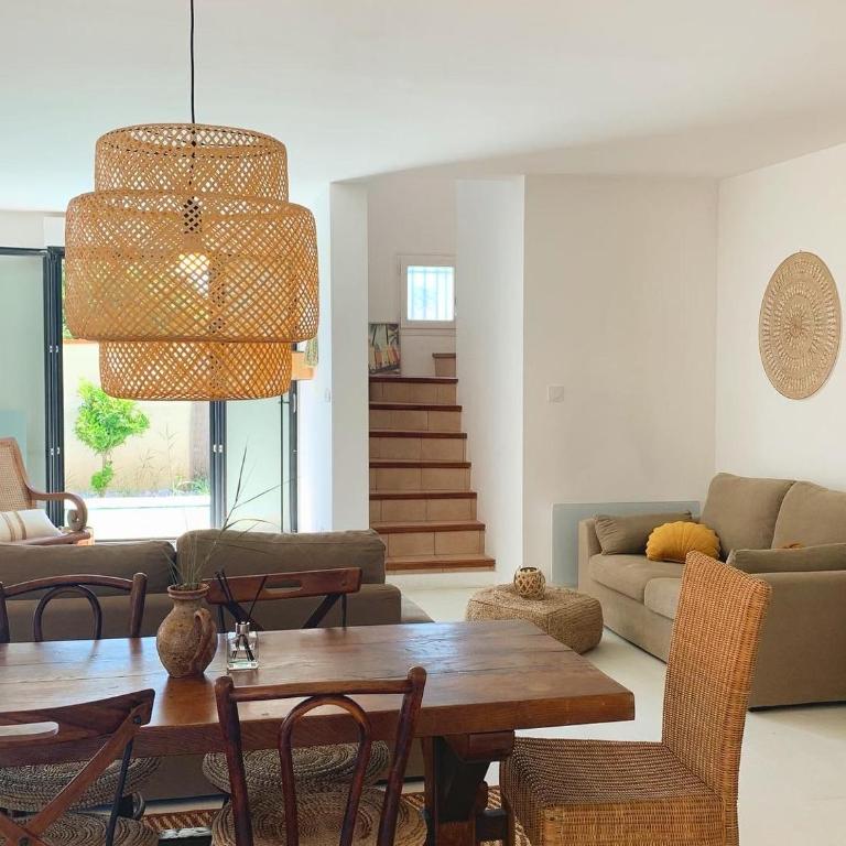 Le Petit Bali Spacieuse Villa pour 8 avec Piscine - Haus mit 4 Schlafzimmern - 52