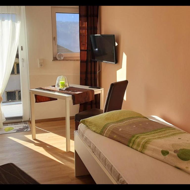 Haus Harmonie - Einzelzimmer mit Bergblick - 5