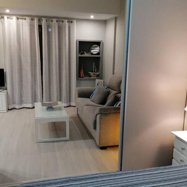 Apartamento 42 Eurosol, a 5 min Carihuela - One-Bedroom Apartment - 13